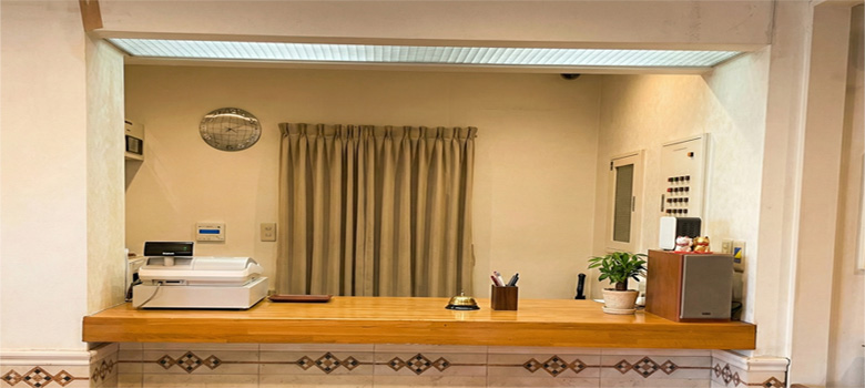 フロントカウンター